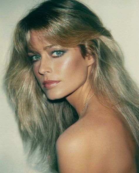 Goldie Hawn Hair, Farrah Fawcett 70s, 80s Haircuts, Farrah Fawcet, 70s Makeup, Blonde Bangs, Bianca Jagger, 70s Hair, 1970's Fashion