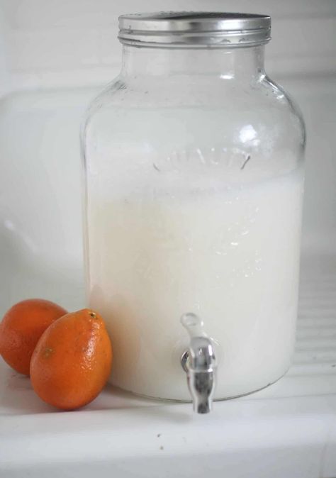 Learn how to make homemade laundry soap with all natural ingredients. DIY Laundry Detergent is an effective way to clean clothes and fight stains. Organization And Cleaning, Homemade Laundry Soap, Diy Laundry Soap, Homestead Blog, Laundry Detergent Recipe, Detergent Recipe, Diy Laundry Detergent, House Maintenance, Natural Laundry Detergent