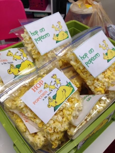 Seuss Snacks, Dr. Suess, Dr Seuss Snacks, Dr Seuss Party Ideas, Dr Seuss Preschool, Dr Seuss Classroom, Dr Seuss Activities, Dr Seuss Crafts, Dr Seuss Birthday Party