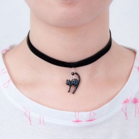 Cat Choker, Halloween Choker, Choker Outfit, Delicate Layered Necklace, Black Velvet Choker Necklace, Elephant Charm Necklace, Choker Necklace Silver, Double Horn Necklace, Trendy Chokers