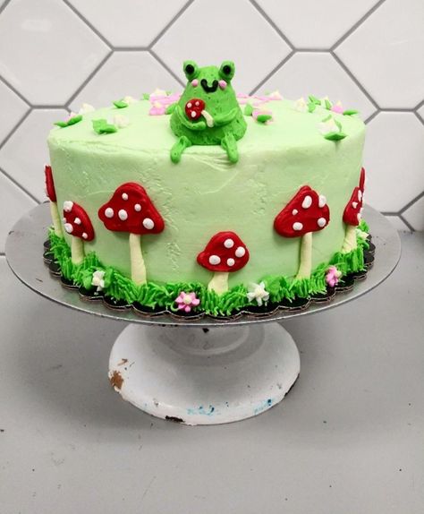 Bolo Naruto, Frog And Mushroom, Mushroom Cake, Green Cake, Cute Baking, Simple Birthday Cake, Tasty Baking, Pretty Birthday Cakes, Cute Birthday Cakes