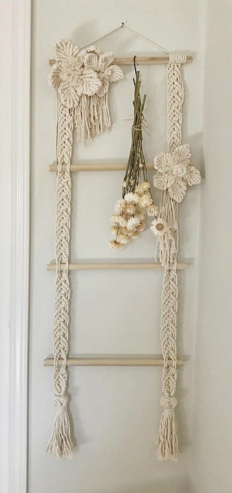 Macrame Ladder, Macrame Kids Room, Simpul Makrame, Macrame Shelf, Macrame Plant Hanger Tutorial, Rope Projects, Makramee Diy, Macrame Knots Pattern, Event Props