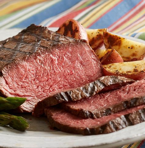 Grilled Top Sirloin Roast Lake Meals, Sirloin Roast Recipes, Steak Gift, Meat Gifts, Tip Roast, Beef Entrees, Sirloin Tip Roast, Sirloin Roast, Top Sirloin