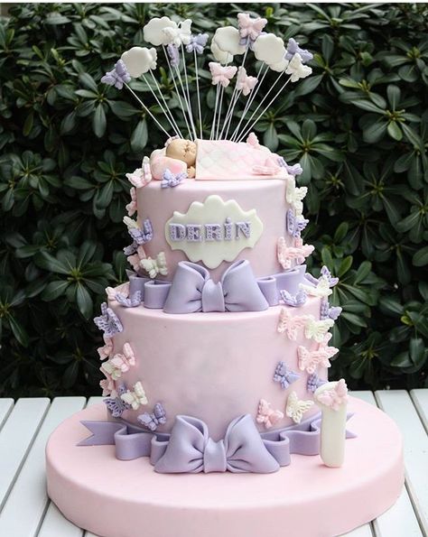 Lavender Baby Shower Cake, Pink And Purple Cakes, Purple Baby Shower Cake, Baby 1st Birthday Cake, Lavender Baby Showers, Cakes Pink, Fairy Baby Showers, Lavender Cake, Bow Cakes