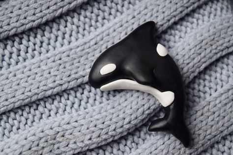 https://www.miniezshop.com/product-page/orca-magnet Clay Orca, Orca Art, Polymer Clay Magnet, Pokemon Jewelry, Clay Magnets, Handmade Clay, Sculpture Clay, Making Out, Travel Pillow