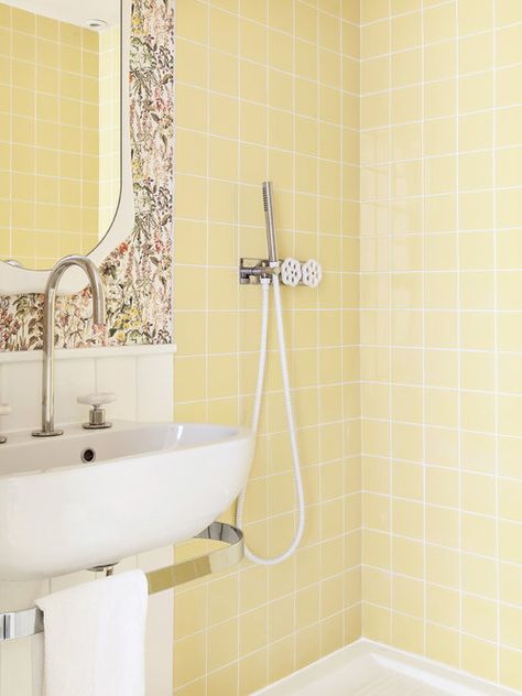 yellow tiles Aesthetic Bathroom Decor, Half Painted Walls, Boutique Hotel Paris, Parisian Hotel, 20 Aesthetic, Orange Bathrooms, Pinterest Trends, Mirror Headboard, Bathroom Color Schemes