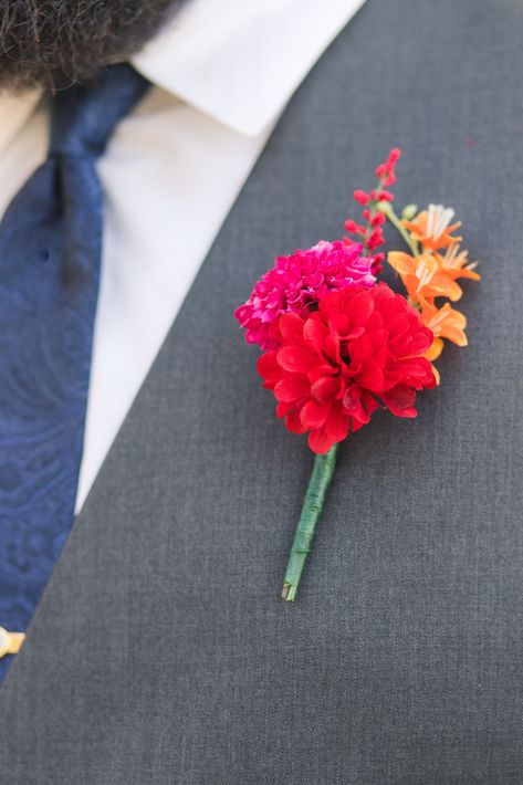 Pink Orange Boutonniere, Colorful Boutonniere, Wedding Flowes, Groomsmen Inspiration, Bright Wedding Bouquet, Orange Boutonniere, Groom Colours, Rose Garden Wedding, Bright Pink Wedding