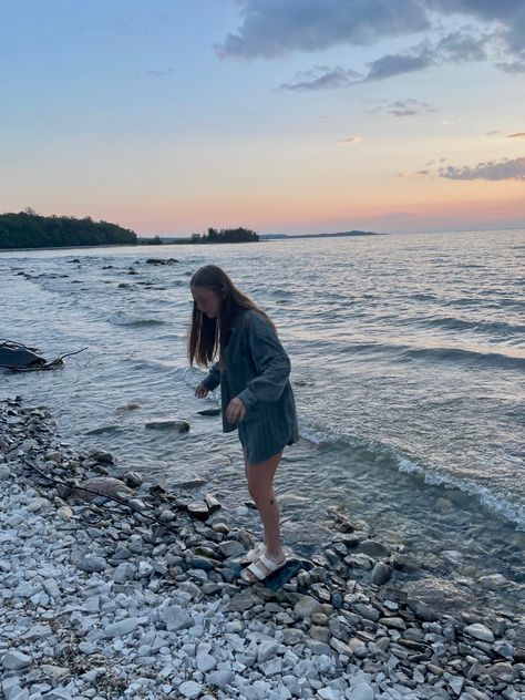 sunset on the beach #sunset #aesthetic #michigan #lakemichigan #summer #vacation Summer In Michigan, Michigan Aesthetic, Beach Sunset Aesthetic, The Beach Sunset, Campus Aesthetic, Ypsilanti Michigan, Michigan Summer, Sunset On The Beach, Coastal Summer