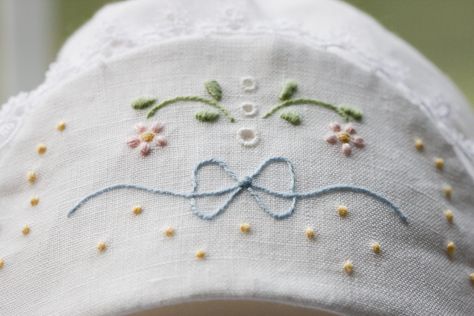 Roses Embroidery, Sweet Accessories, Baby Bonnets, Crib Sets, Elegant Baby, Rose Embroidery, Baby Ideas, Baby Sewing, Christening