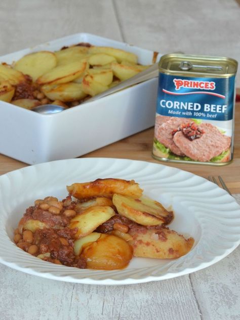 The Crazy Kitchen: Princes Corned Beef Hash Hotpot Canned Corned Beef Recipe, Corned Beef Pie, Beef Hotpot, Corned Beef Hash Recipe, Canned Corned Beef, Smores Dessert, Food Budget, Corned Beef Recipes, Corned Beef Hash