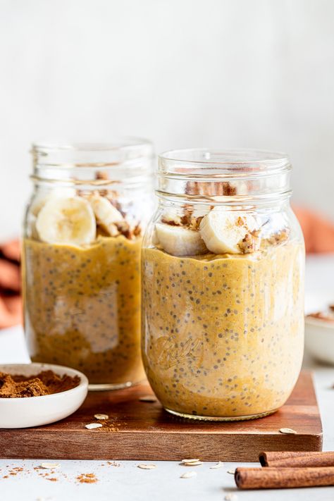 Pumpkin Pie Overnight Oats Pumpkin Overnight Oats Healthy, Recipes With Pumpkin Puree, Recipes With Pumpkin, Oatmeal Overnight, Pumpkin Pie Overnight Oats, Heart Pumpkin, Natural Nurturer, Pumpkin Overnight Oats, Ww Breakfast