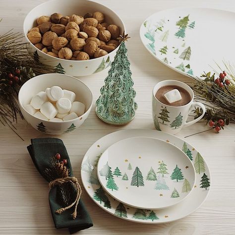 Perfect holiday dinnerware set to wow your family and guests! Holiday Dinnerware, Christmas Dinnerware, Holiday Tablescapes, Dinner Plate Sets, Deco Table, Pine Trees, Serving Piece, Dinnerware Set, Dinnerware Sets