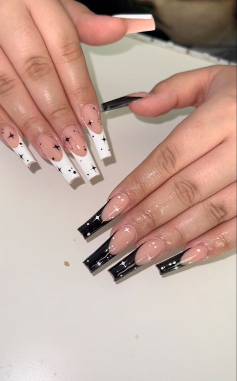 Peso Pluma Nails Ideas, Goth Glam, Tapered Square Nails, Dope Makeup, Glam Nails, Acrylic Nails Coffin Short, Acrylic Nails Coffin, Funky Nails, Square Nails