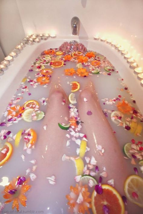 Detox Bath, Flower Bath, Milk Bath, Relaxing Bath, Home Spa, Lavender Essential Oil, Spa Day, Me Time, Rose Petals