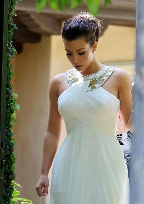 ancient Egyptian Greece roman dress with neck collar Egyptian Wedding, Greek Goddess Dress, Estilo Kardashian, Grecian Dress, Kim Dress, Kim Kardashian Style, Goddess Dress, Greek Wedding, Kardashian Style