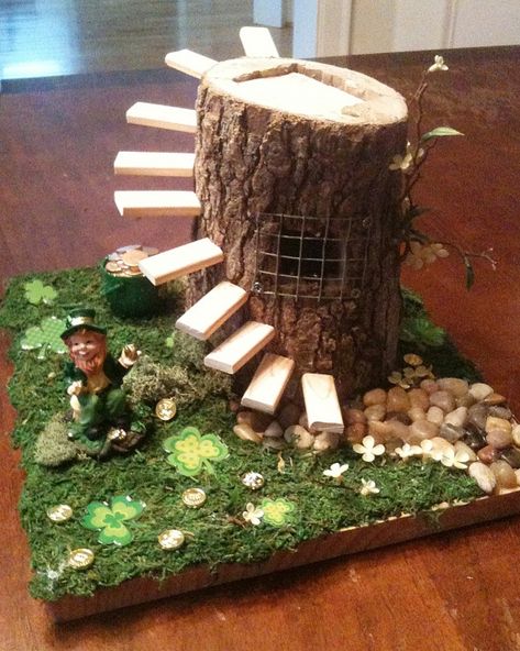 Leprechaun Trap Ideas, Snowman Crafts Diy, Barrel Projects, Leprechaun Trap, San Patrick, Christmas Crafts For Kids To Make, Diy Snowman, St Pats, St Patrick's Day Crafts