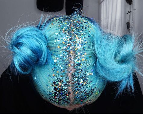 Space Buns Hair, Glitter Tumblr, Glitter Roots, Space Hair, Dark Purple Hair, Tortoise Hair, Glitter Eyeshadow Palette, Rave Makeup, Space Buns