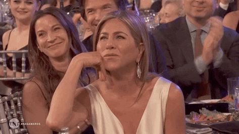 Jennifer Aniston Gif, Brad Pitt And Jennifer Aniston, Best Female Actors, Brad Pitt And Jennifer, The Big Short, Hair Evolution, Jen Aniston, Leo Dicaprio, Celebration Gif