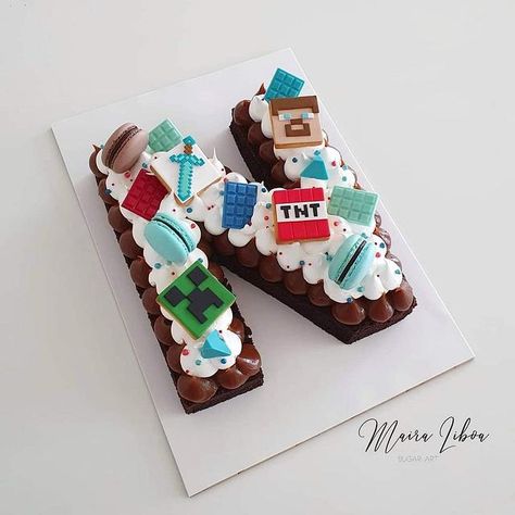 Letter cake by Maira Liboa Number 6 Minecraft Cake, Number 7 Minecraft Cake, Minecraft Cookie Cake, Minecraft Number Cake, Minecraft Party Food, Minecraft Cupcakes, Deserts Cupcakes, Letter Cakes, Birthday Care Packages