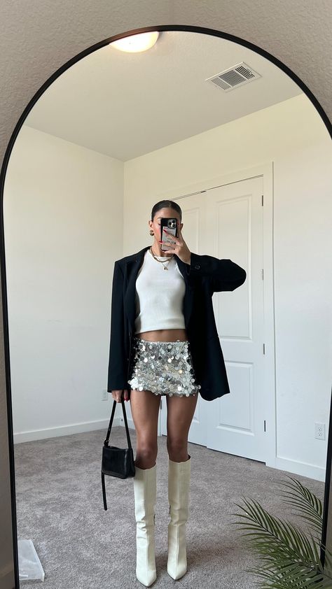 Party New Year Outfit, Party Outfit 2024, Outfit Cumpleaños, Elegantes Party Outfit, Nightout Outfit, Ootd Party, Night Out Looks, Winter Party Outfit, Festive Outfits