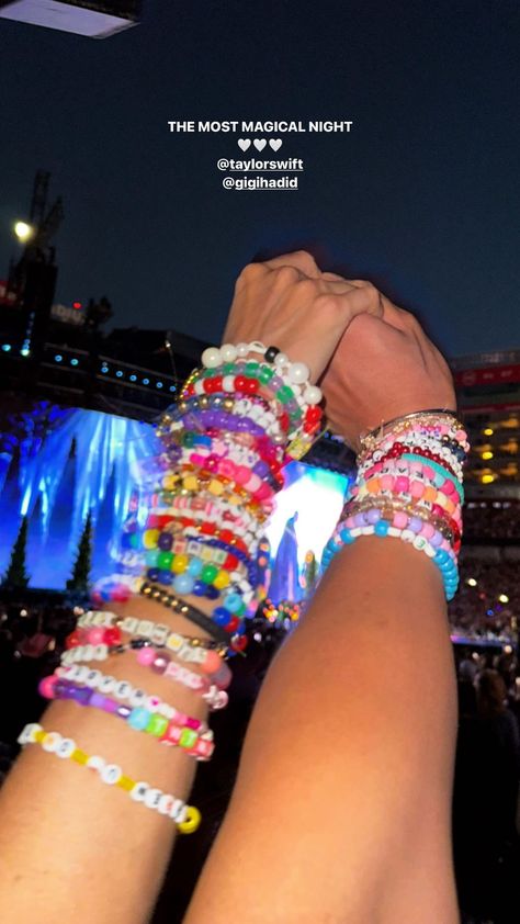 Gigi Hadid Eras Tour, Gigi Hadid Taylor Swift Concert, Taylor Swift Concert Friendship Bracelets, Eras Tour Outfits For Moms, Eras Tour Photo Ideas, Gigi Core, Celebrity Bracelets, Taylor Bracelets, Eras Fits