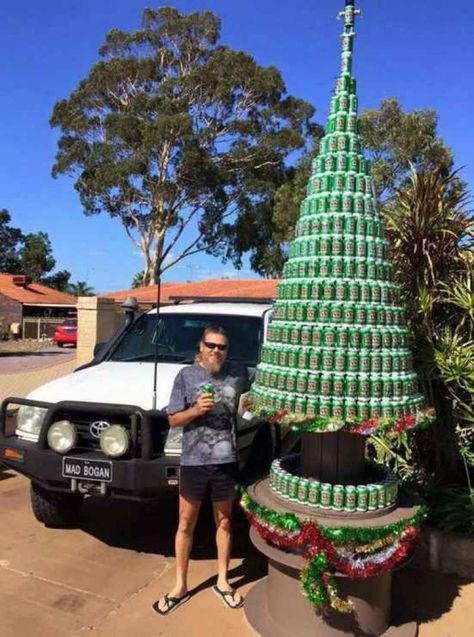 Seaside Christmas party décor ideas #seasidechristmasparty #beachparty #beachchristmas #christmasdecor #coastalstyle #coastaldecor Beer Can Christmas Tree, Traditional Christmas Party, Australian Christmas Tree, Guy Posing, Christmas Photograph, Christmas In Australia, Aussie Christmas, Australian Christmas, Alternative Christmas Tree