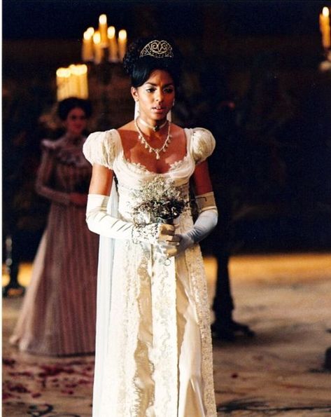 *SARA EVERS (Marsha Thomason) ~ The Haunted Mansion (2003) 2000s Wedding Dress Bridal Gowns, Haunted Mansion Wedding Dress, Haunted Mansion Dress, The Haunted Mansion Movie, Haunted Mansion Wedding, Haunted Mansion Bride, Fairytale Clothes, Haunted Mansion Movie, Hunted Mansion