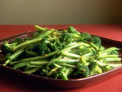 Broccoli and Green Beans Recipe | Giada De Laurentiis | Food Network Broccoli And Green Beans, Green Bean Recipes Healthy, Easy Chicken Spaghetti Recipe, Good Green Bean Recipe, Side Veggies, Shrimp And Green Beans, Easy Chicken Spaghetti, Italian Green Beans, Giada De Laurentiis Recipes