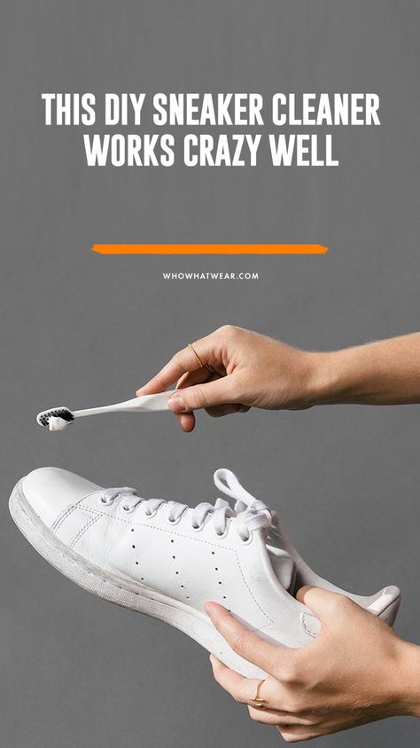 How to clean sneakers using household items Clean Sneakers Diy, Clean Sneakers How To, Diy Sneaker Cleaner, How To Clean Nike Shoes, Sneakers Cleaning Tips, Sneaker Cleaning Hacks, How To Clean Shoes Sneakers, How To Clean White Fabric Sneakers, How To Clean Sneakers