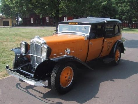 General curiosity about 1930 Checker cabs - General Discussion - Antique Automobile Club of America - Discussion Forums Checker Cab, First Fleet, Yellow Cabs, Library Activities, High End Cars, In The Mood, Royce, Rolls Royce, The Mood