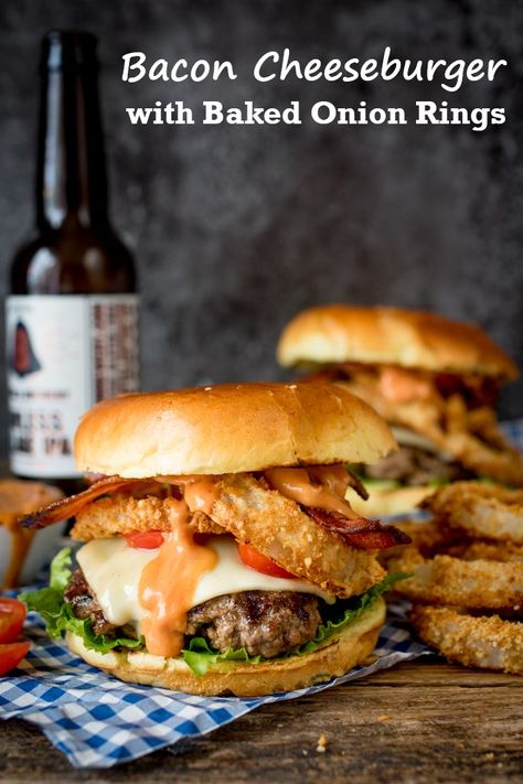 The Ultimate Bacon Cheeseburger with Baked Parmesan Onions Rings - this is what I call a proper burger! Baked Onion Rings, Cheese Burger, Big Burgers, Cheeseburger Recipe, Beef Steak Recipes, Bacon Burger, Burger Sliders, Grilled Burgers, Healthy Recipes Easy Snacks