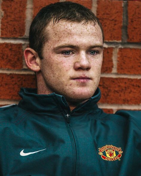 Wayne Rooney, Football Players, Football, Quick Saves, American Football