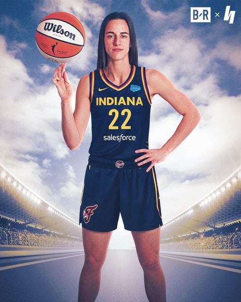 Caitlyn Clark, Iowa Basketball, Basketball Girlfriend, Indiana Fever, Basketball Moves, Iowa Hawkeye, Women Basketball, Caitlin Clark, Oregon Ducks Football