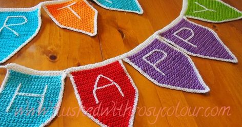 I've made some improvements on the first lettered bunting I did for my son's room, which had his name Thomas on it. After my first bunting ,... Crochet Flower Bunting, American Flag Blanket, Bunting Pattern, Crochet Bunting, Happy Birthday Bunting, Crochet Garland, Birthday Bunting, Colorful Birthday, Bunting Flags