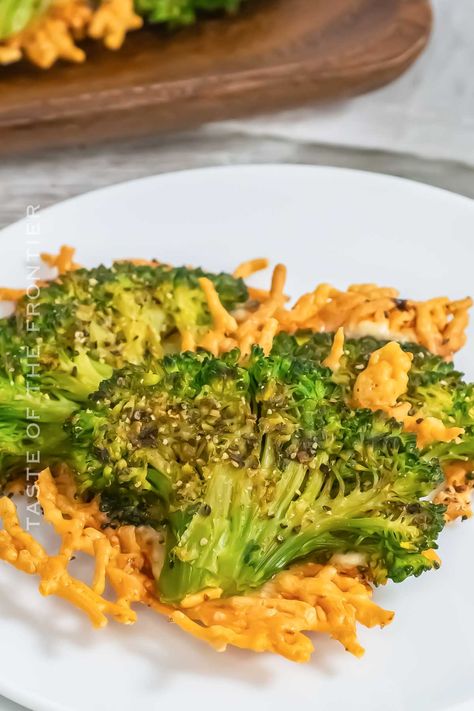 Smashed Broccoli Smashed Broccoli, Creamy Pasta Bake, Breakfast Donuts, Diy Dish, Quick Side Dishes, Side Dish Recipes Easy, Easy Side Dish, Best Comfort Food, Best Side Dishes