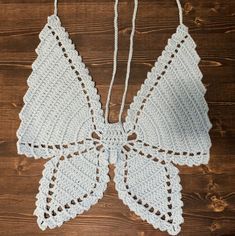 Col Crochet, Crochet Halter Top Pattern, Crochet Butterfly Pattern, Knitted Patterns, Crochet Crop Top Pattern, Crochet Tops Free Patterns, Crochet Butterfly, Crochet Summer Tops, Butterfly Top