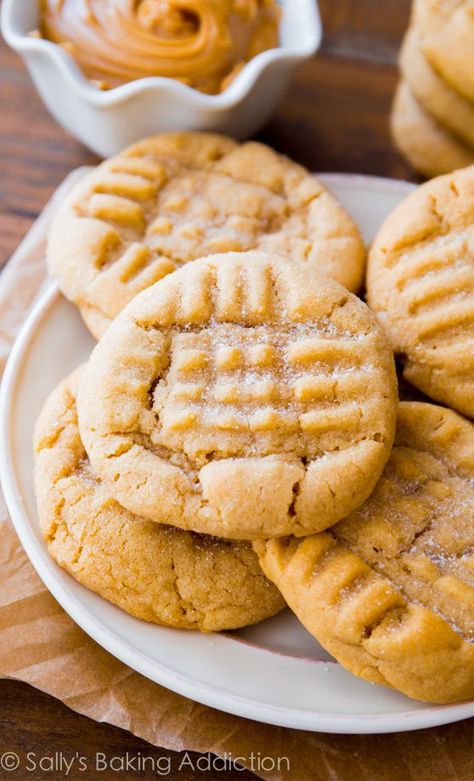 This is my favorite recipe for Classic Peanut Butter Cookies. Easy to make, easier to eat! Sallys Baking, Classic Peanut Butter Cookies, Crumpets, Peanut Butter Recipes, Homemade Cookies, Yummy Sweets, Peanut Butter Cookies, Yummy Cookies, Holiday Baking