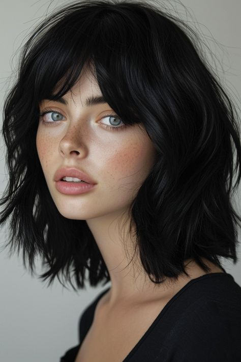 Melena Bob, Medium Haircuts With Bangs, Long Haircuts With Bangs, Trendy Haircuts Medium, Chin Length Haircuts, Trendy Bob Hairstyles, Wavy Bob Haircuts, Choppy Haircuts, Bob Haircut Curly