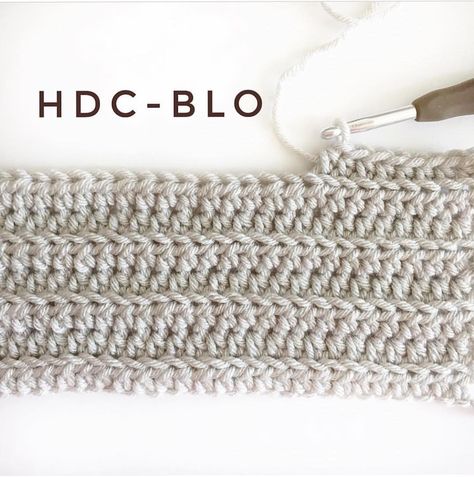 HDC-BLO is short for half double crochet in the back loop only. One simple little change of inserting your hook, creates a braid across the front of your work. HDC-BLO is worked by yarning over once, inserting you hook under the the back loop of the "v" formation of the next stitch, yarning over again, and pulling through all three loops on your hook. Hdc Crochet, Daisy Farm, Different Crochet Stitches, Crochet Car, Crochet Stitches Video, Manta Crochet, Double Crochet Stitch, Single Crochet Stitch, Crochet Stitches Tutorial