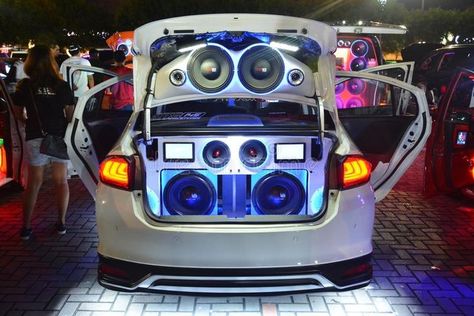 Car Sound System, Truck Speakers, Best Sound System, Sound System Car, Car Speakers System, Big Speakers, Dog Tree, Sound Installation, Sound Systems