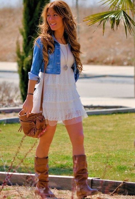 Cute country concert Cowgirls Outfits, Vestidos Country, Ranch Outfits, Cowgirl Princess, Country Style Outfits, Looks Country, Cowgirl Costume, Country Girls Outfits, Cowgirl Jewelry