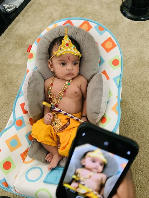 Son Birthday, Monthly Baby Pictures, Monthly Baby, Little Krishna, My Son Birthday, One Year Old, Birthday Photoshoot, Baby Photoshoot, Baby Month By Month