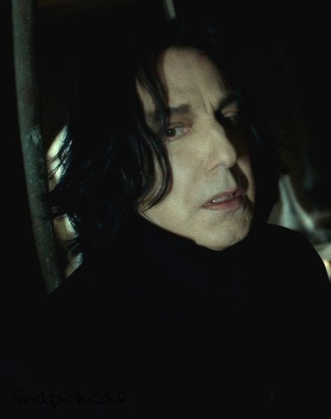 Snape Crying, Severus Snape Always, Severus Snape Aesthetic, Severus Snape Wallpaper, Snape Wallpaper, Harry Potter Castle, Severus Snape Fanart, Professor Severus Snape, Alan Rickman Severus Snape