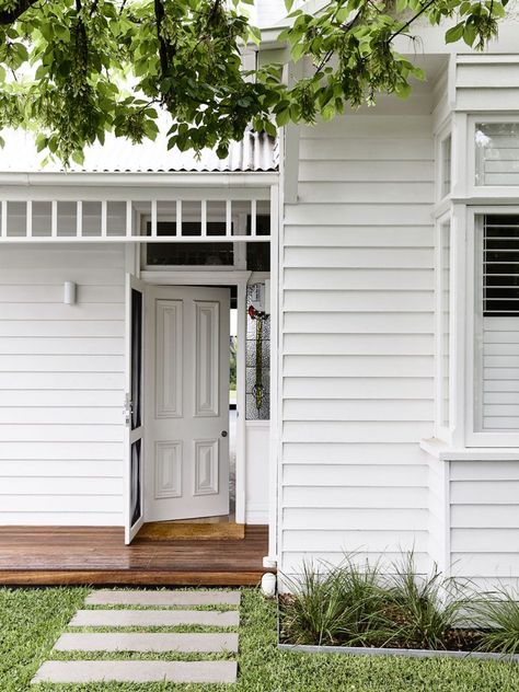 Weatherboard House, Brighton Houses, Cottage Exterior, House Goals, Facade House, Architect Design, House Inspo, House Front, House Inspiration