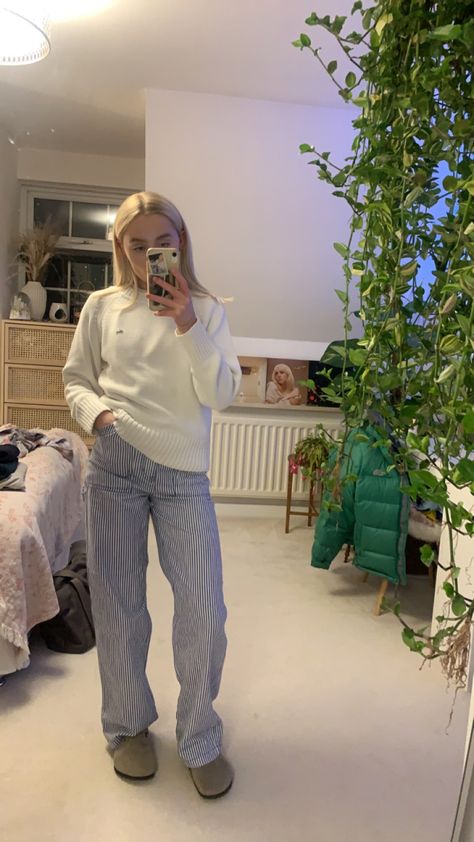 Blue And White Trousers Outfit, Blue Striped Jeans Outfit, Striped Longsleeves Outfit, Blue And White Striped Trousers Outfit, Stripped Pants Stockholm, Blue And White Striped Jeans Outfit, Blue Stripe Trousers Outfit, Striped Linen Trousers Outfit, Blue And White Pinstripe Pants Outfit