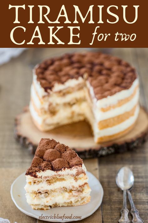 Small tiramisù cake for two - Electric Blue Food - Kitchen stories from abroad 6 Inch Tiramisu Cake, Tiramisu Small Batch, Small Batch Tiramisu Recipe, Small Tiramisu Recipe, Tiramisu Recipe Small Batch, Small Batch Tiramisu, Small Layer Cake, Small Batch Cakes, 6” Cake