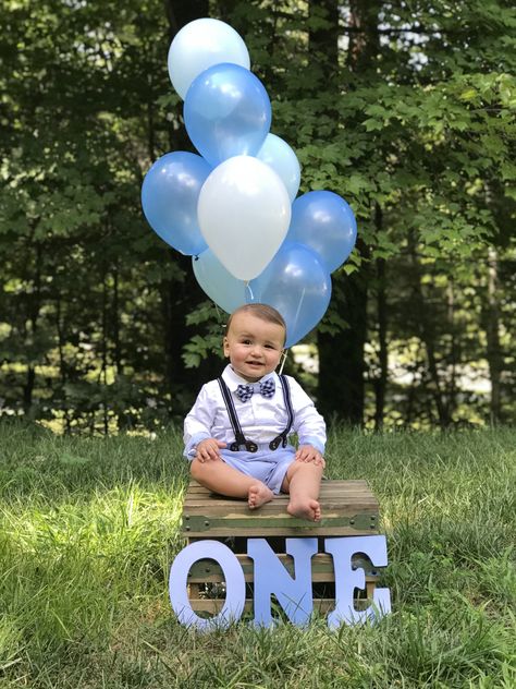 1st Birthday Party Photography, First Birthday Shoot Boy, One Photo Shoot First Birthdays, First Year Photoshoot For Boy, Baby 1st Birthday Photoshoot, Boy First Birthday Photoshoot, First Birthday Boy Photoshoot, Boy Birthday Pictures, First Birthday Photoshoot