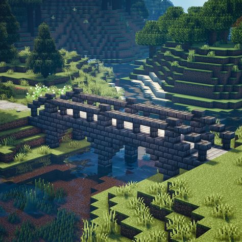 Minecraft Medieval Bridge Design, Minecraft Survival Bridge, Mountain Bridge Minecraft, Minecraft Medieval Bridge Ideas, Minecraft Water Bridge, Minecraft Bridges Ideas, Medieval Bridge Minecraft, Minecraft Castle Bridge, Minecraft River Bridge