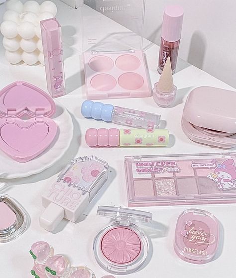 Kbeauty, beauty, makeup, cosmetics, korea beauty, skincare, pink, pink pilates princess, aesthetic, fashion, cute, bows, coquette, lana del rey, Pink Aesthetic Beauty, Kawaii Cosmetics, Makeup Korea, Pink Core, Me Core, Kawaii Makeup, Makeup Package, Pink Cosmetics, Olive Young