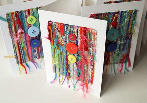 Fabric Note Cards, Art Fibres Textiles, Fabric Postcards, Upcycled Fabric, Fabric Cards, Art Carte, Textile Fiber Art, Gift Tag Cards, Fibre Art